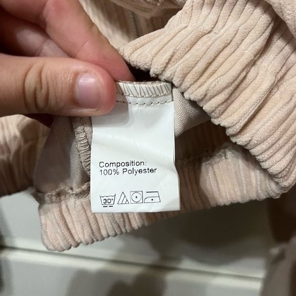 SHEIN corduroy cropped tan zip-up jacket. Never worn! Size Large. - Picture 5 of 7